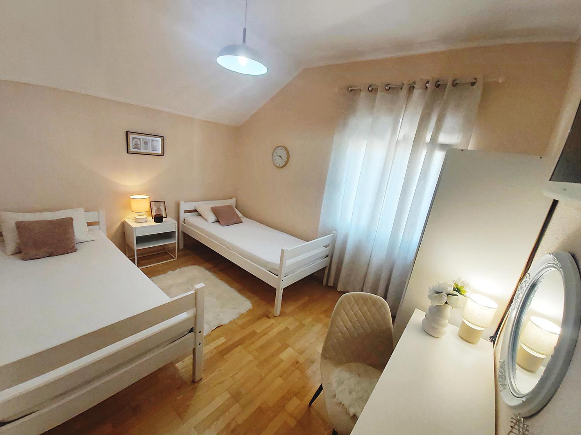 Zara Apartment With Terrace Near Old Town Mostar Exterior photo